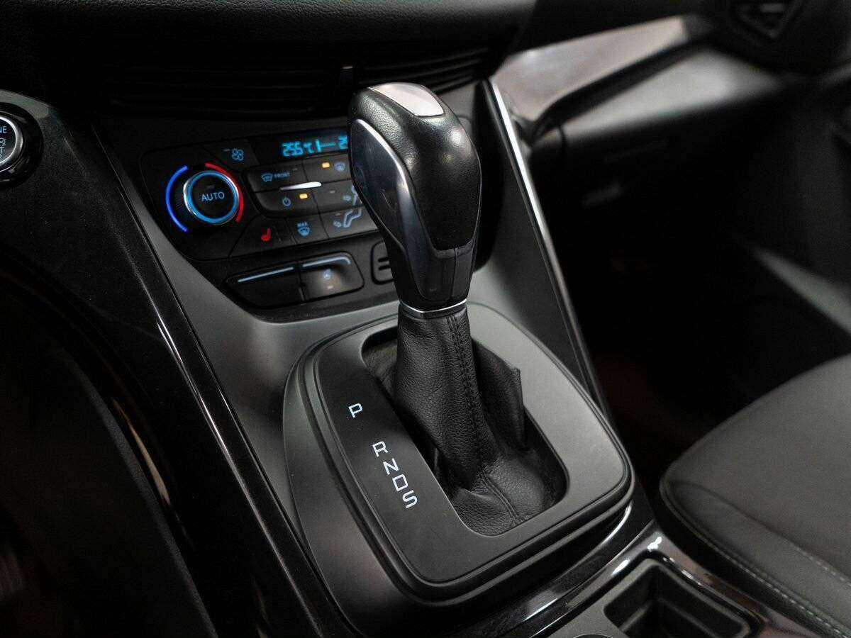 Б/У Форд Куга 2017 года. Фото: #11