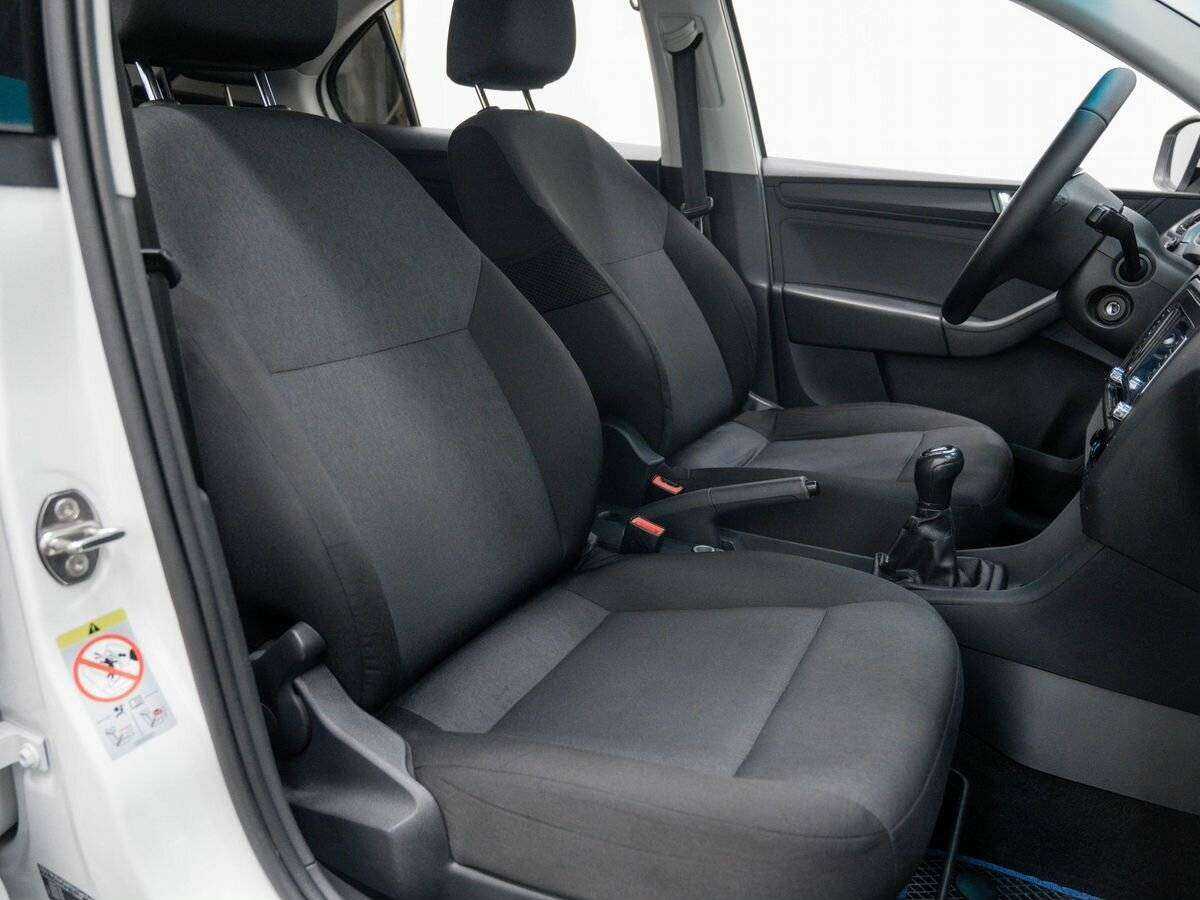 Б/У Шкода Рапид 2017 года. Фото: #11