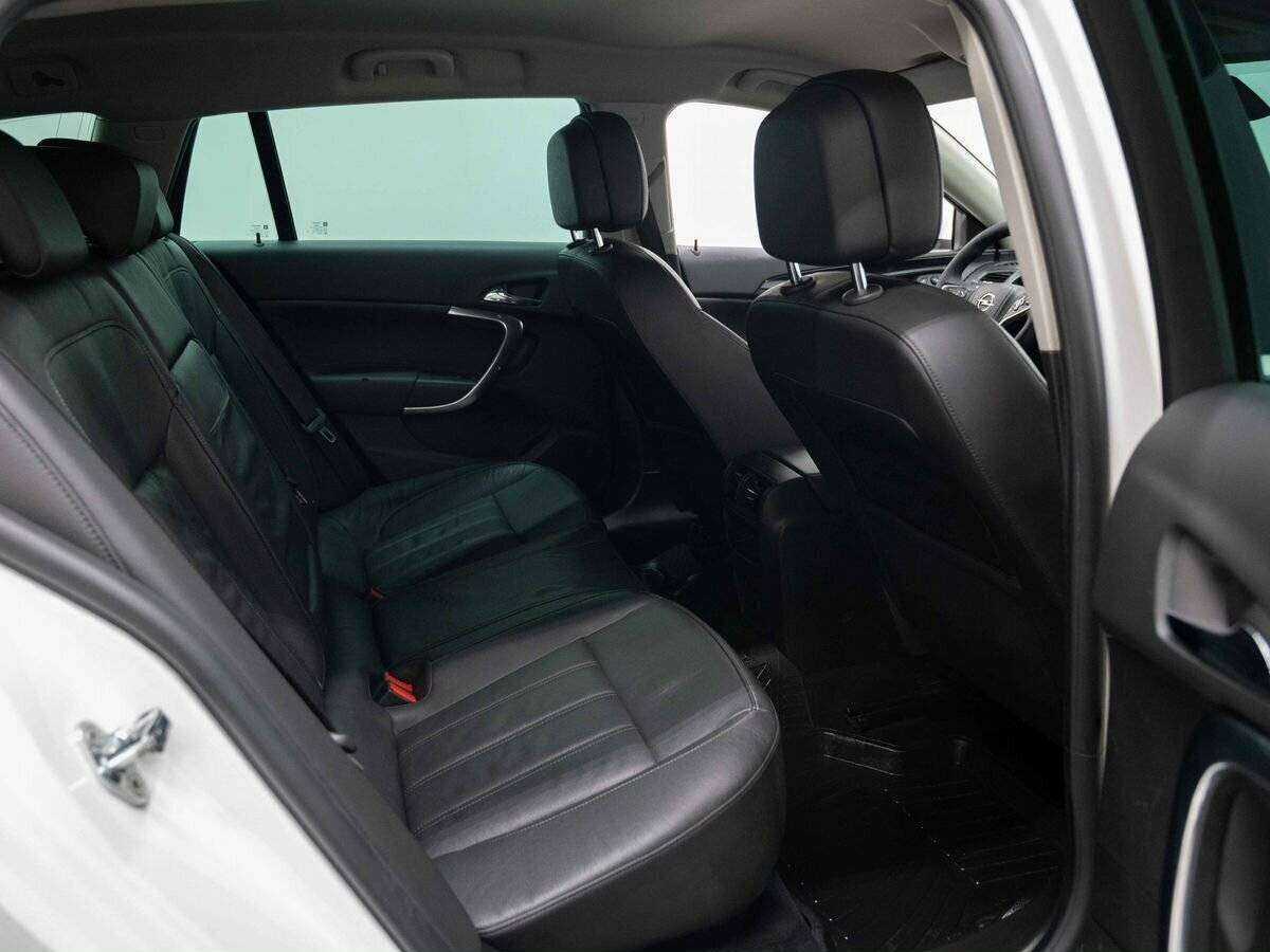 Б/У Опель Инсигния 2013 года. Фото: #12