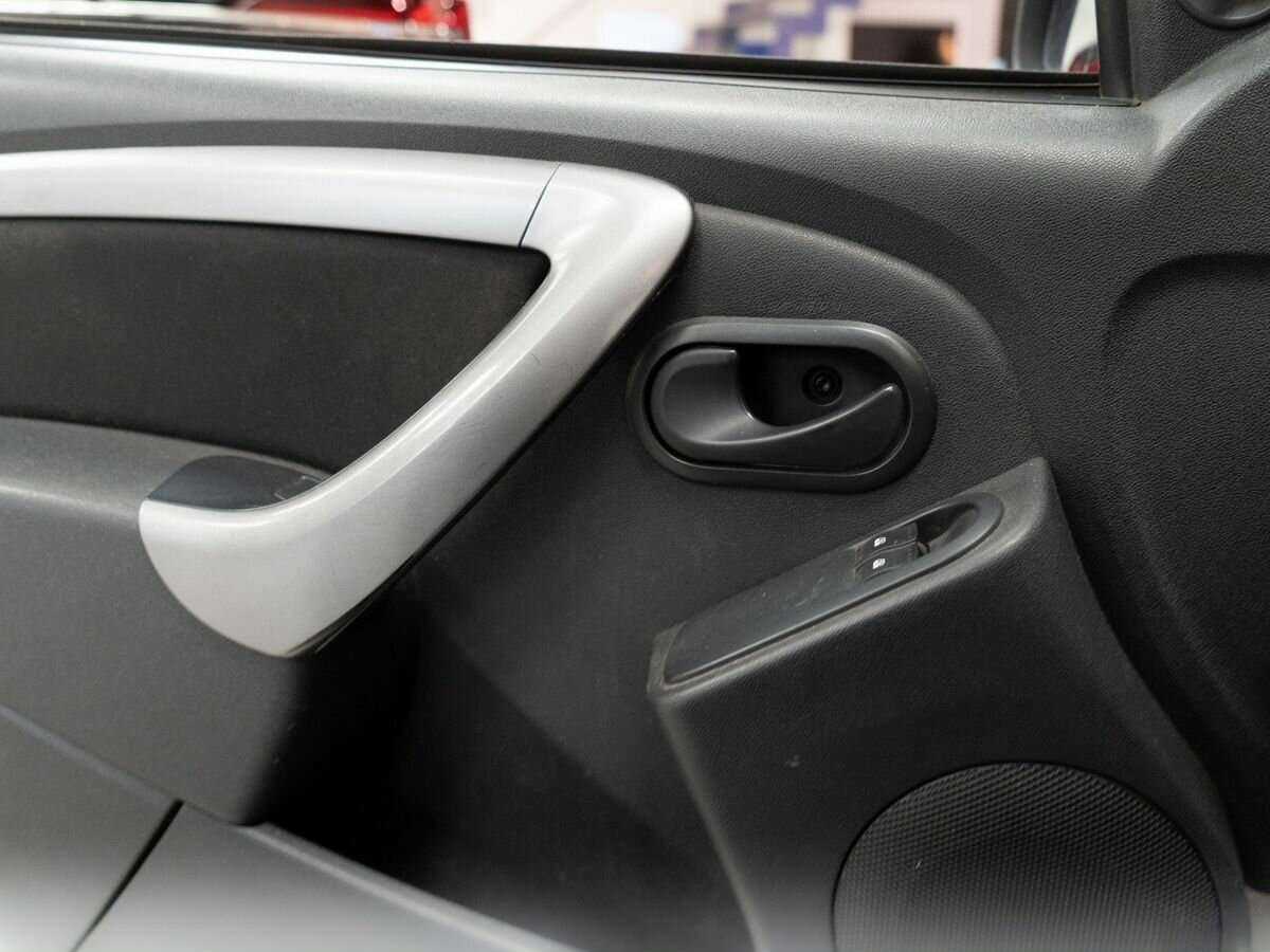 Б/У Рено Дастер 2013 года. Фото: #14