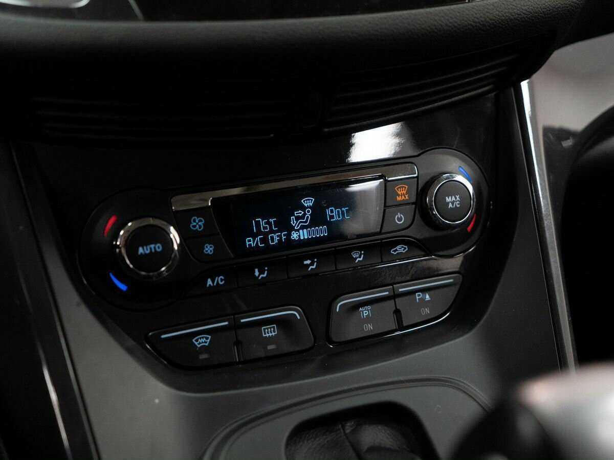 Б/У Форд Куга 2016 года. Фото: #12