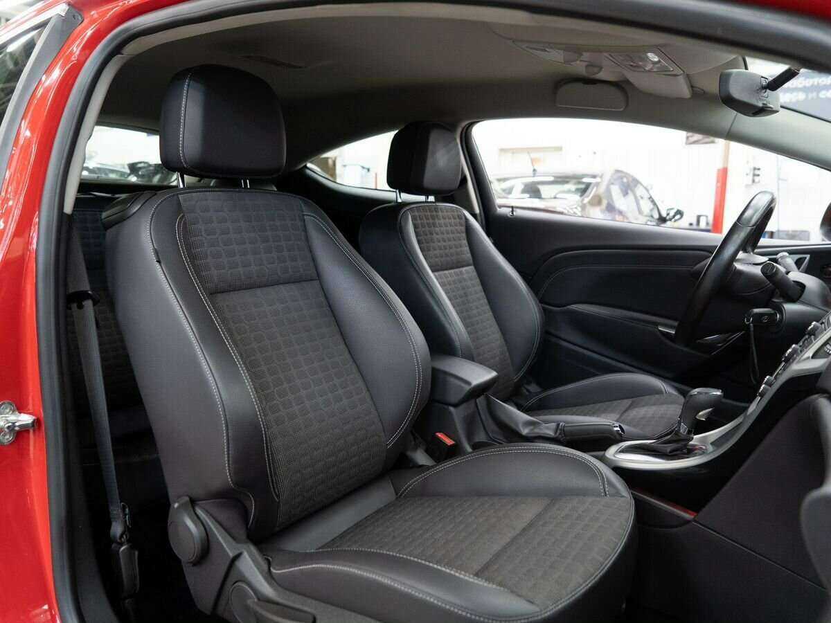 Б/У Опель Астра 2012 года. Фото: #7