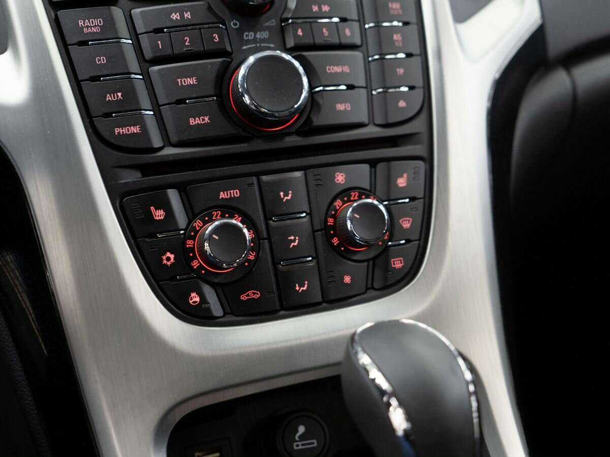 Б/У Опель Астра 2012 года. Фото: #9