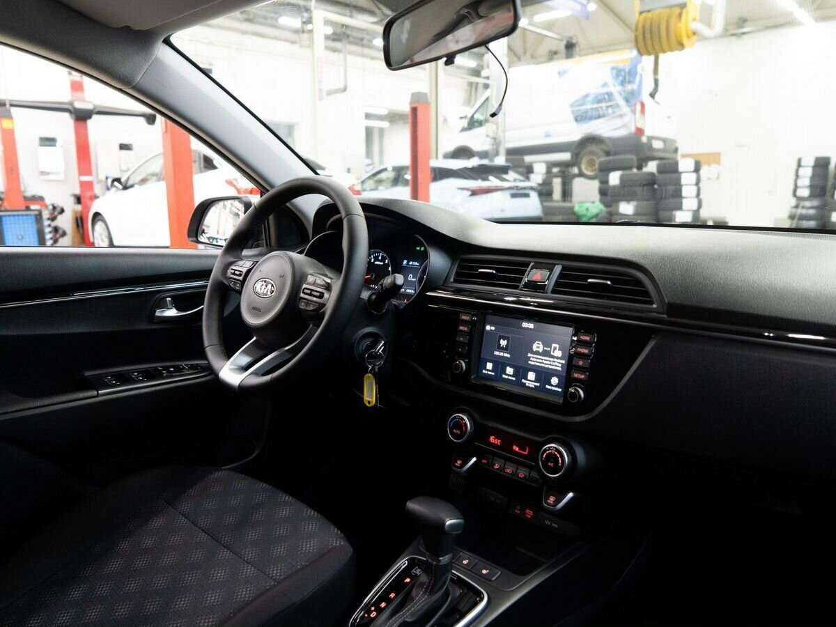 Б/У Киа Рио 2018 года. Фото: #16