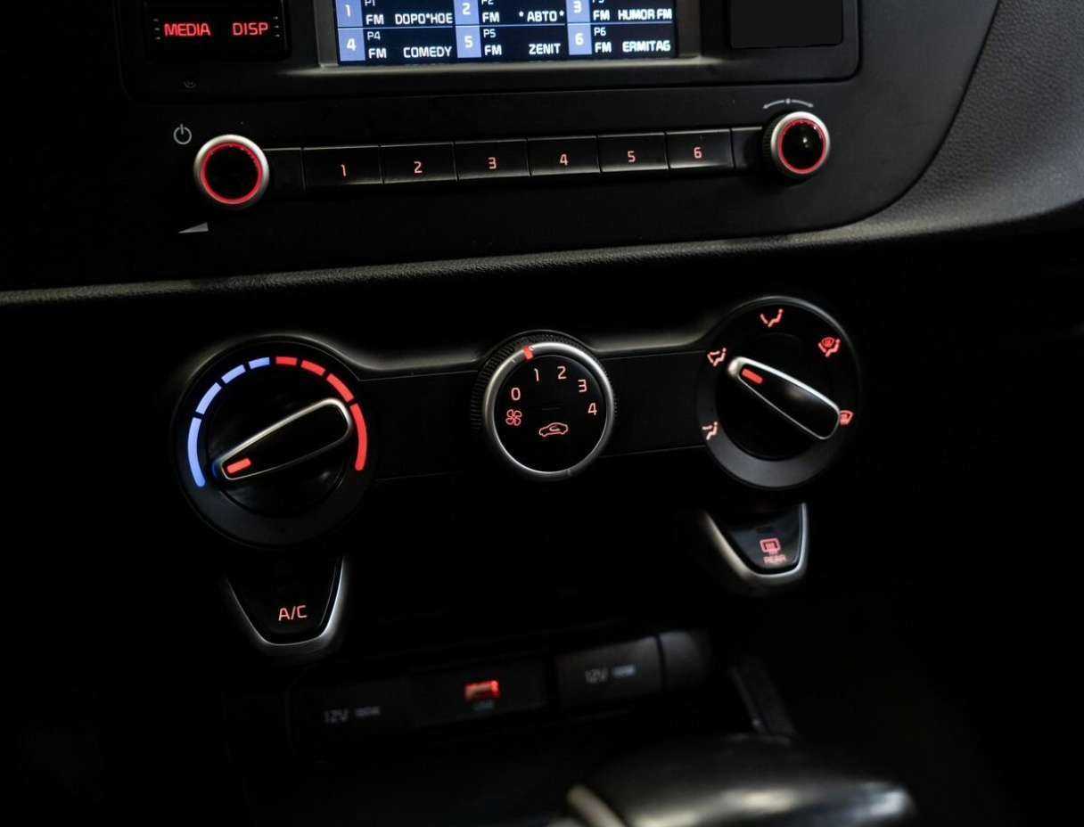 Б/У Киа Рио 2022 года. Фото: #12