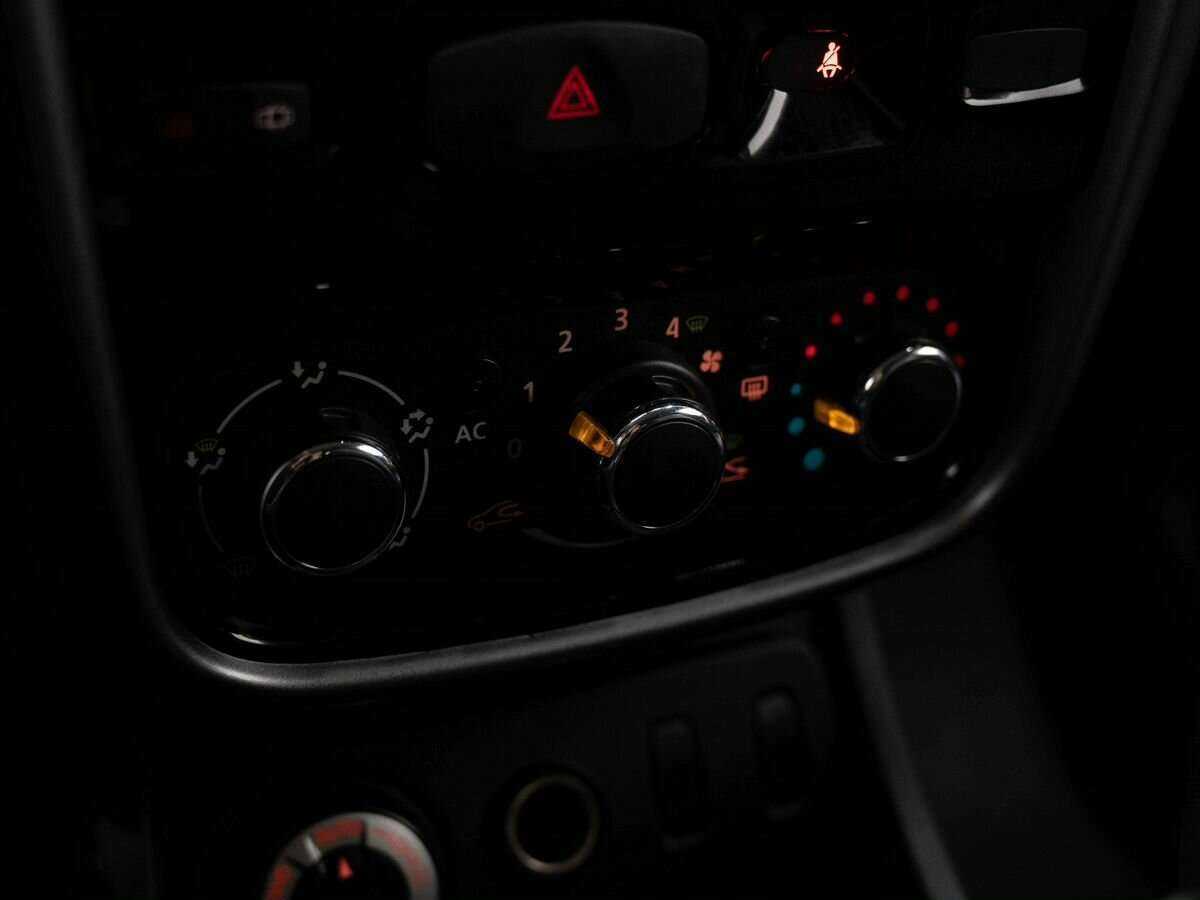 Б/У Рено Дастер 2013 года. Фото: #20