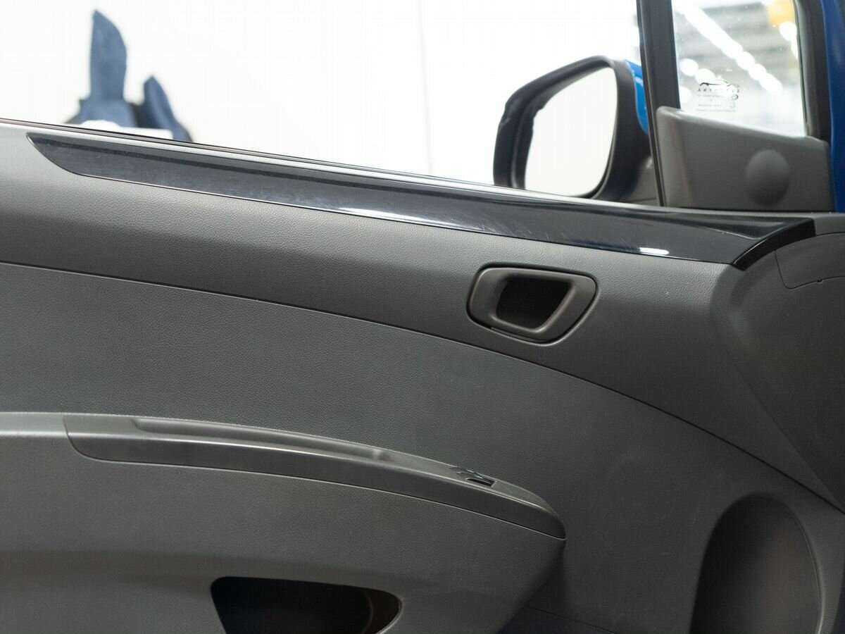 Б/У Шевроле Спарк 2013 года. Фото: #15