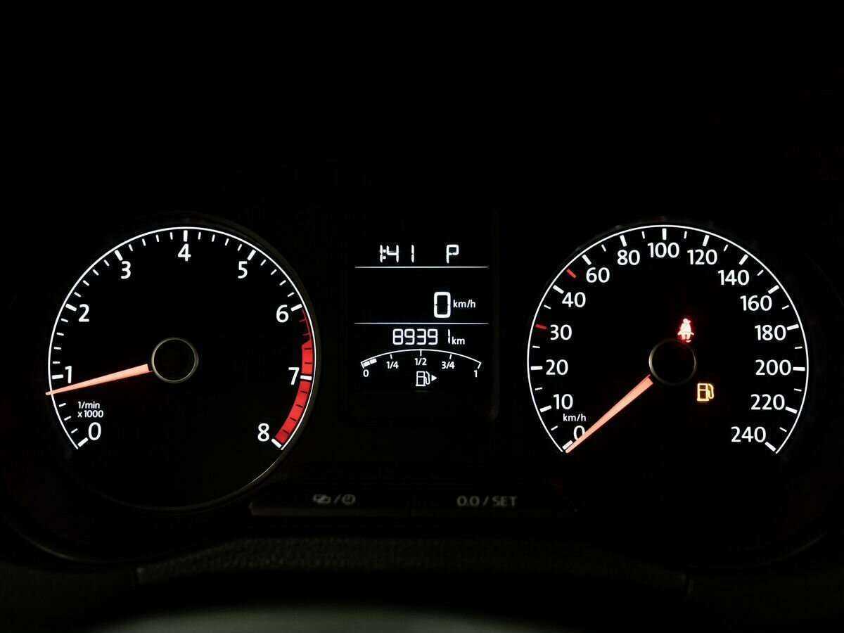 Б/У Фольксваген Поло 2017 года. Фото: #10