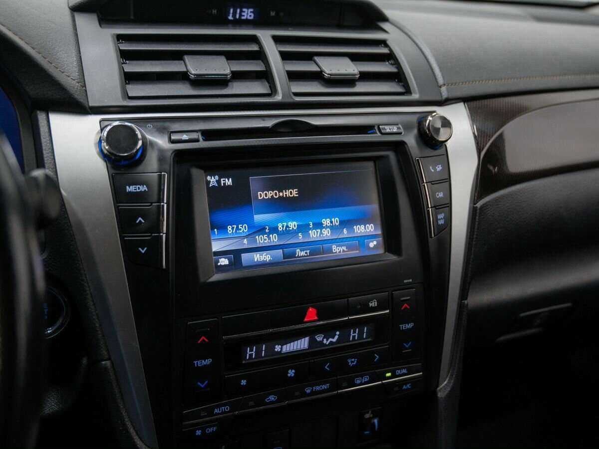 Б/У Тойота Камри 2015 года. Фото: #22