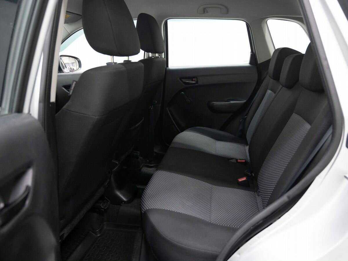 Б/У Сузуки Витара 2015 года. Фото: #6