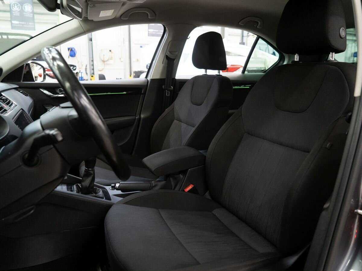 Б/У Шкода Октавия 2018 года. Фото: #5