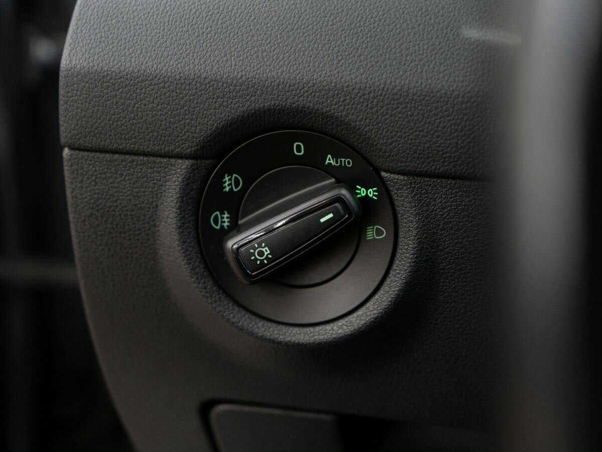 Б/У Шкода Октавия 2018 года. Фото: #13