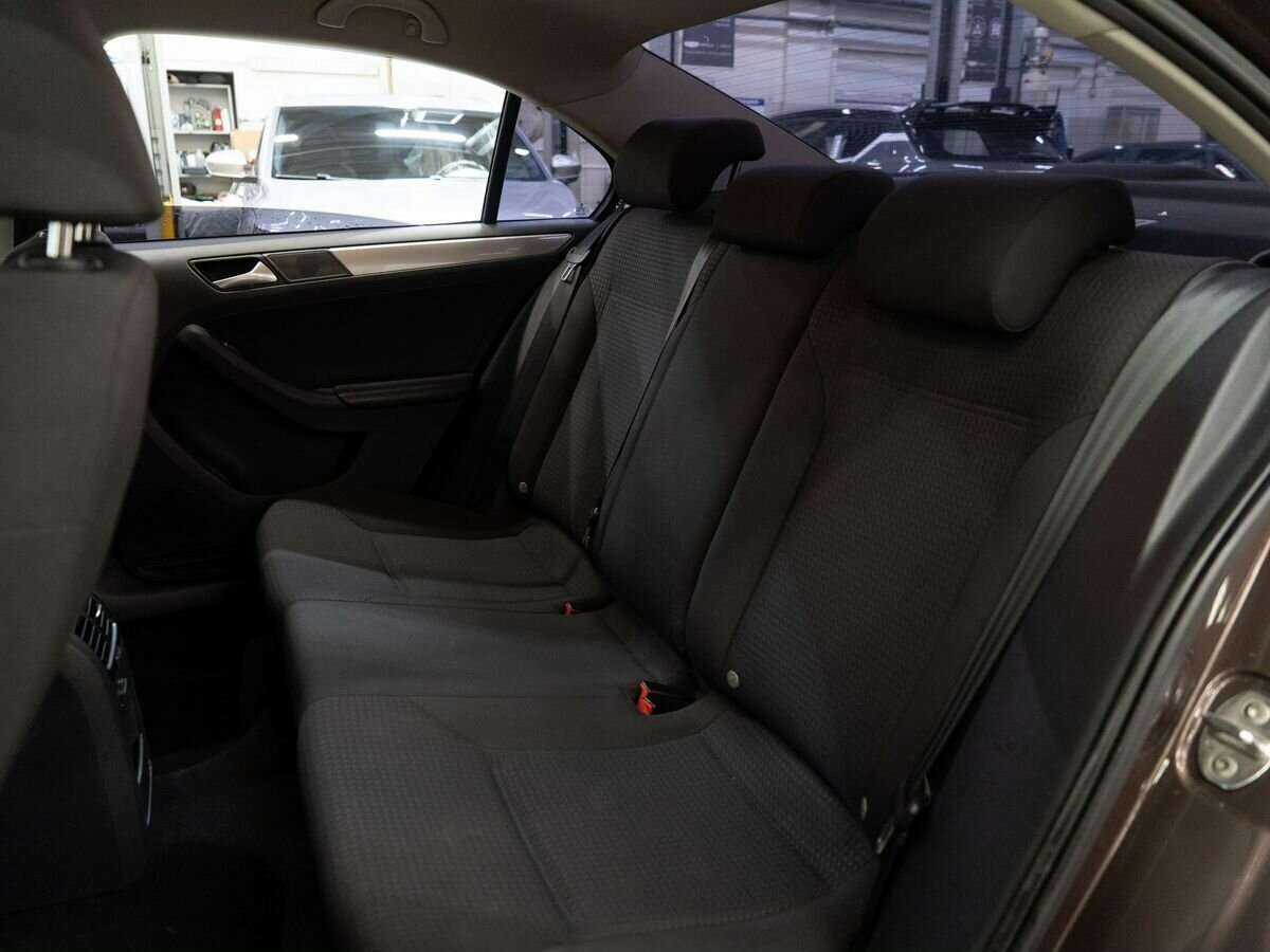 Б/У Фольксваген Джетта 2016 года. Фото: #6