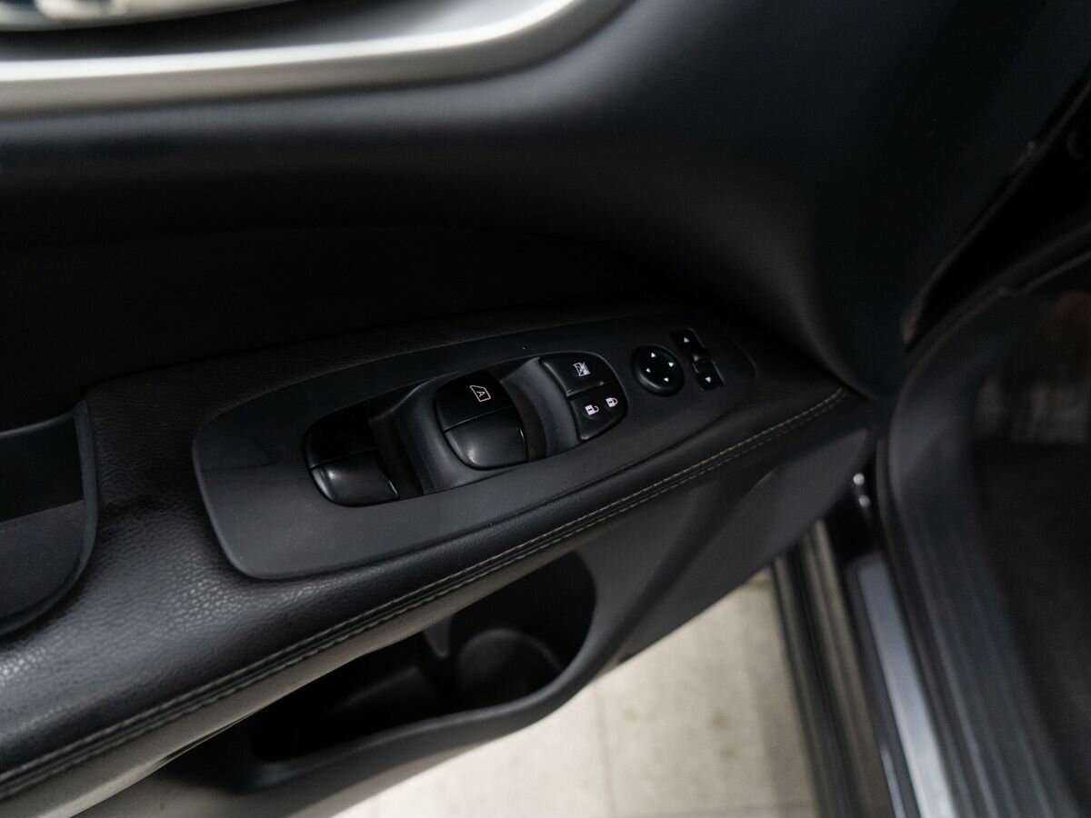 Б/У Ниссан Патфайндер 2015 года. Фото: #13