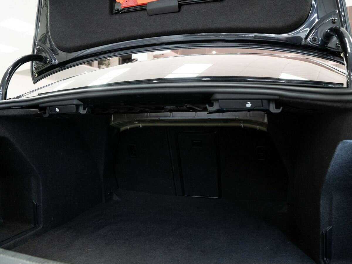 Б/У Фольксваген Пассат 2013 года. Фото: #9