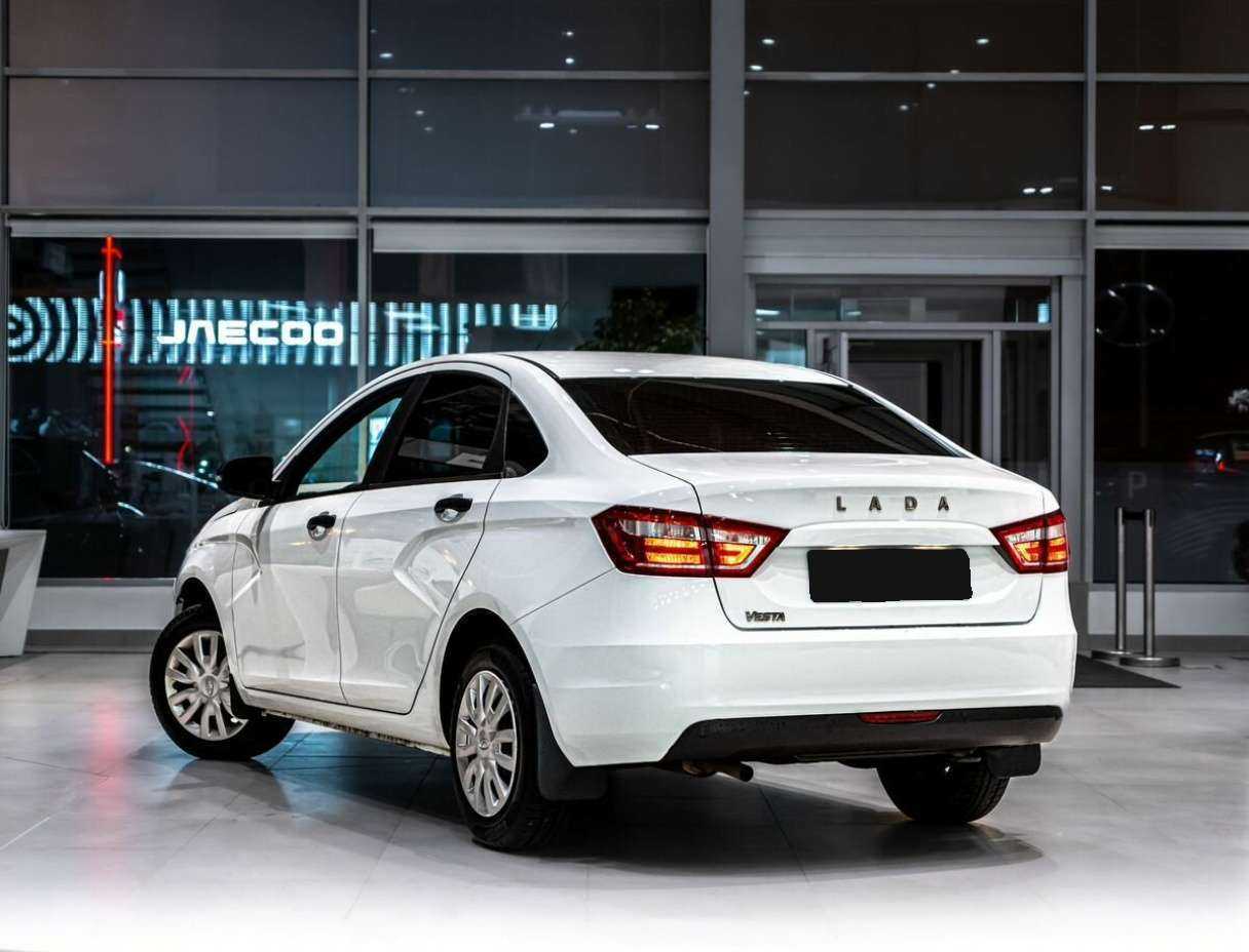 Б/У Лада (ВАЗ) Веста 2021 года. Фото: #3