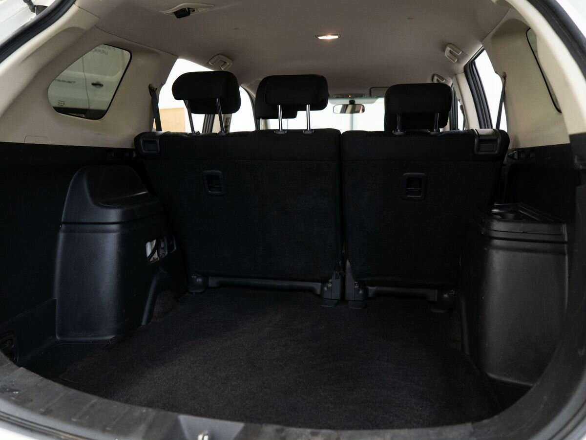 Б/У Митсубиши Оутлэндер 2015 года. Фото: #9