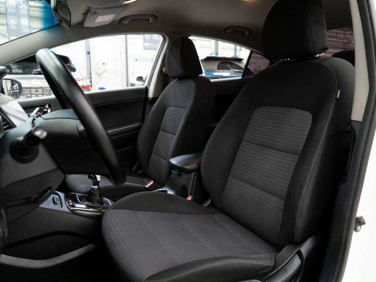 Б/У Киа Церато 2017 года. Фото: #5