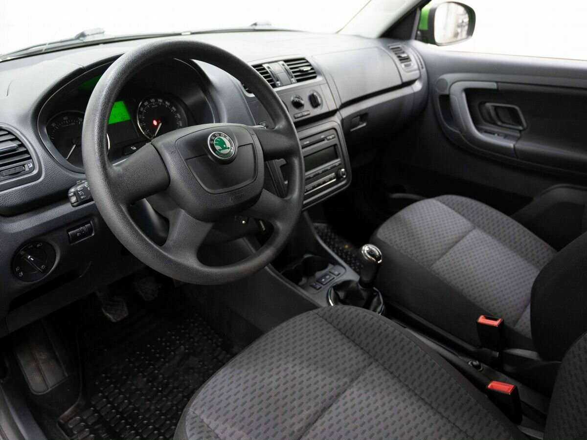 Б/У Шкода Фабия 2012 года. Фото: #6