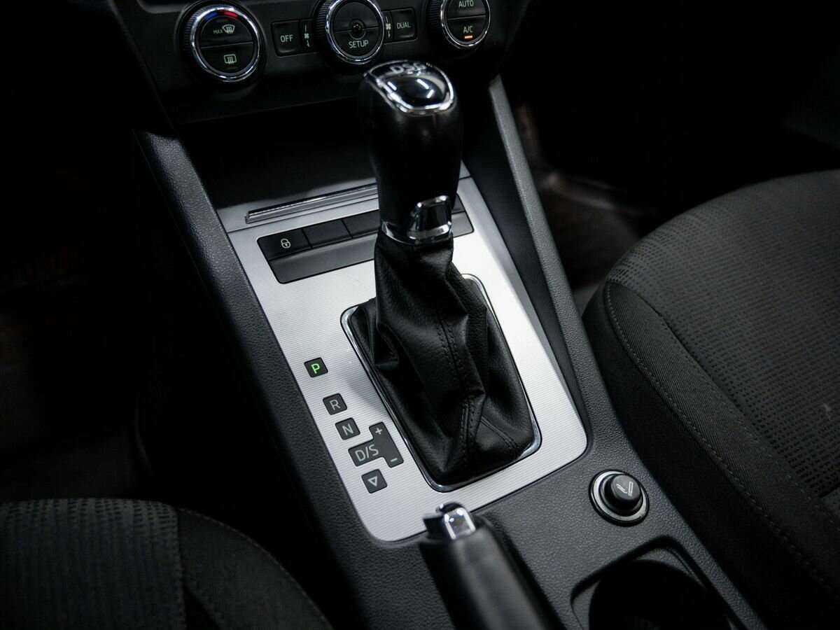 Б/У Шкода Октавия 2013 года. Фото: #20