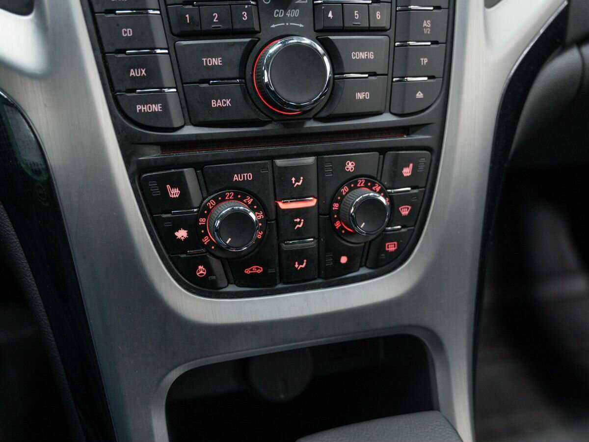 Б/У Опель Астра 2012 года. Фото: #12