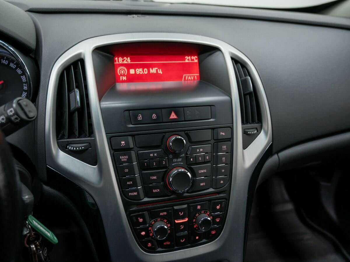 Б/У Опель Астра 2012 года. Фото: #13