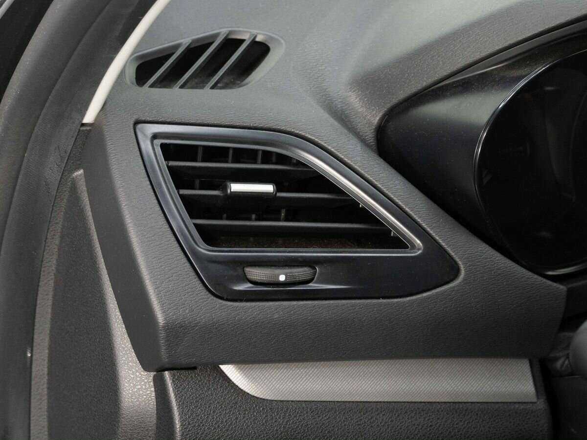 Б/У Лада (ВАЗ) Веста 2020 года. Фото: #18