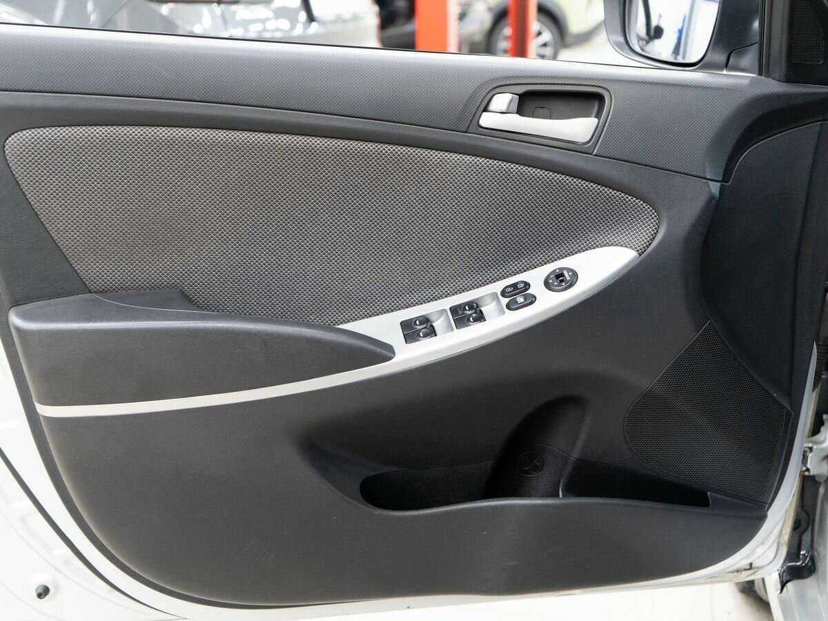 Б/У Хендай Солярис 2013 года. Фото: #11