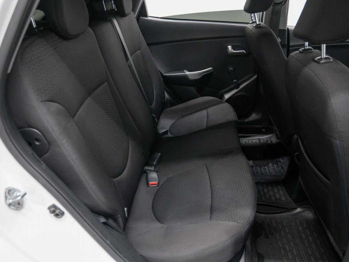 Б/У Киа Рио 2017 года. Фото: #9