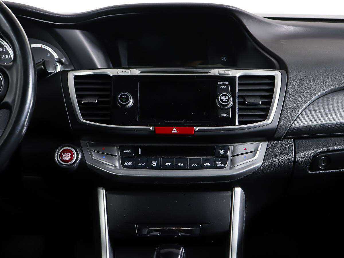 Б/У Хонда Аккорд 2013 года. Фото: #8