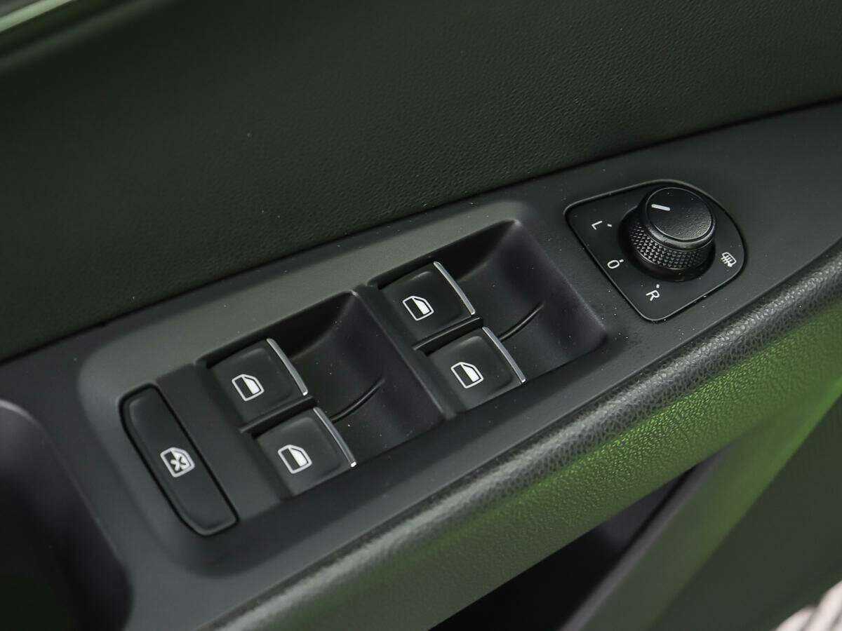 Б/У Сеат Леон 2013 года. Фото: #11