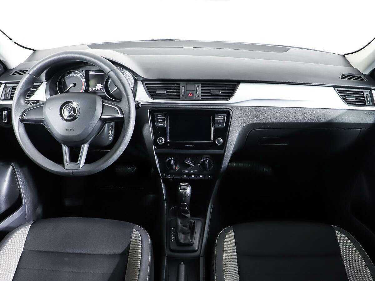 Б/У Шкода Рапид 2019 года. Фото: #10