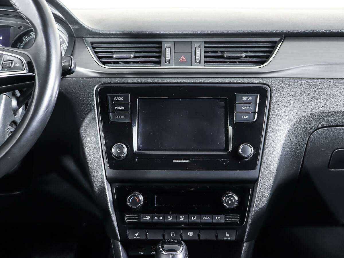 Б/У Шкода Рапид 2017 года. Фото: #11