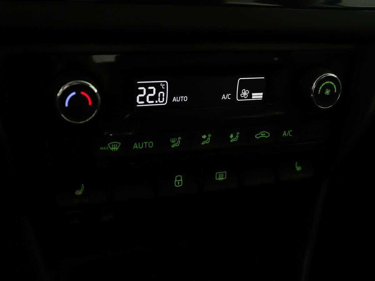 Б/У Шкода Рапид 2017 года. Фото: #22