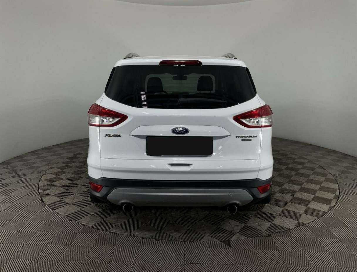 Б/У Форд Куга 2015 года. Фото: #1