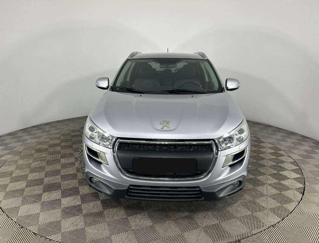 Б/У Пежо 4008 2012 года. Фото: #1