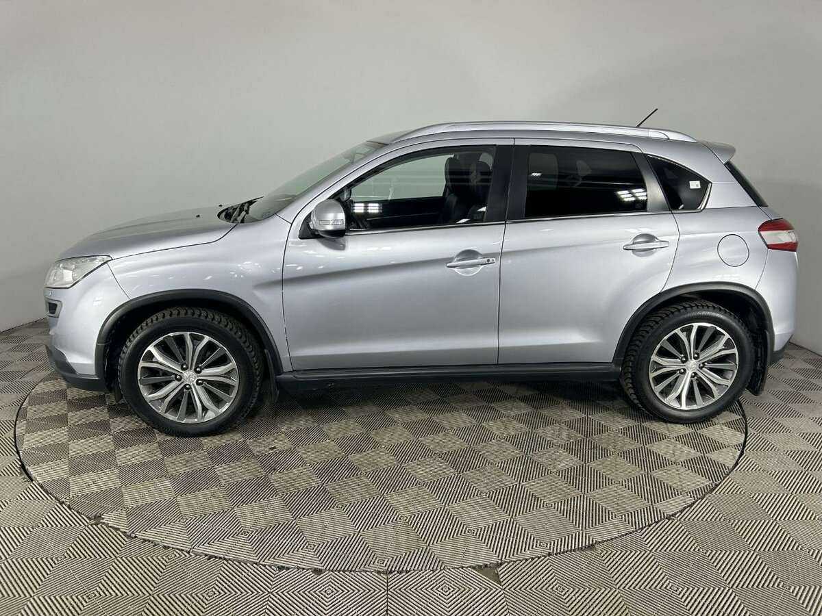 Б/У Пежо 4008 2012 года. Фото: #3