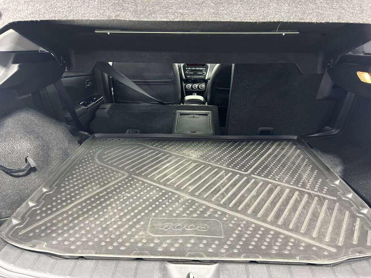 Б/У Пежо 4008 2012 года. Фото: #15