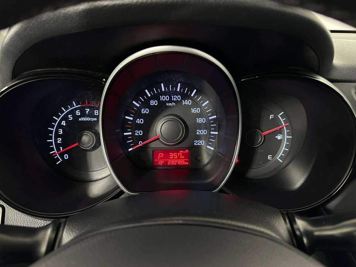 Б/У Киа Рио 2015 года. Фото: #8