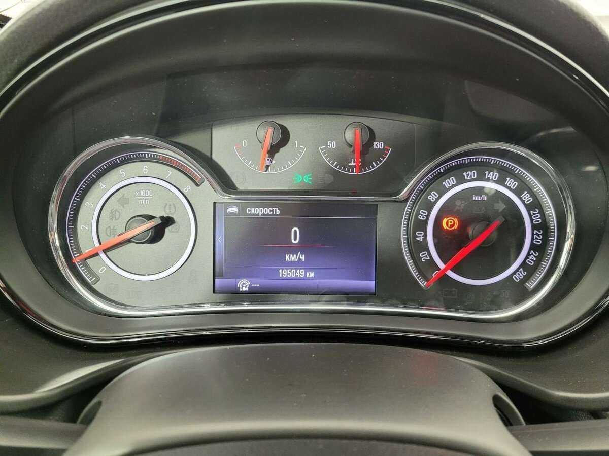 Б/У Опель Инсигния 2013 года. Фото: #10