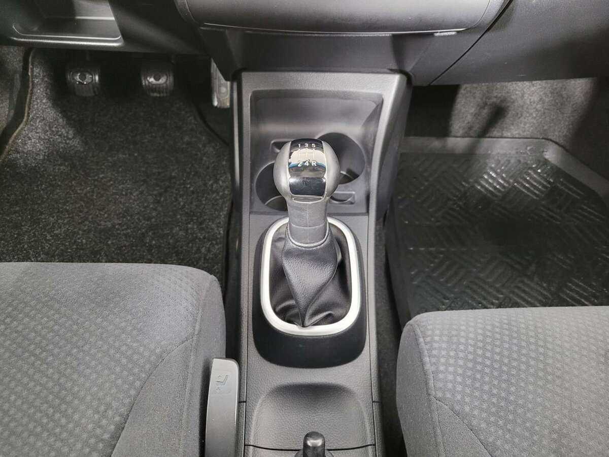 Б/У Ниссан Тиида 2013 года. Фото: #12