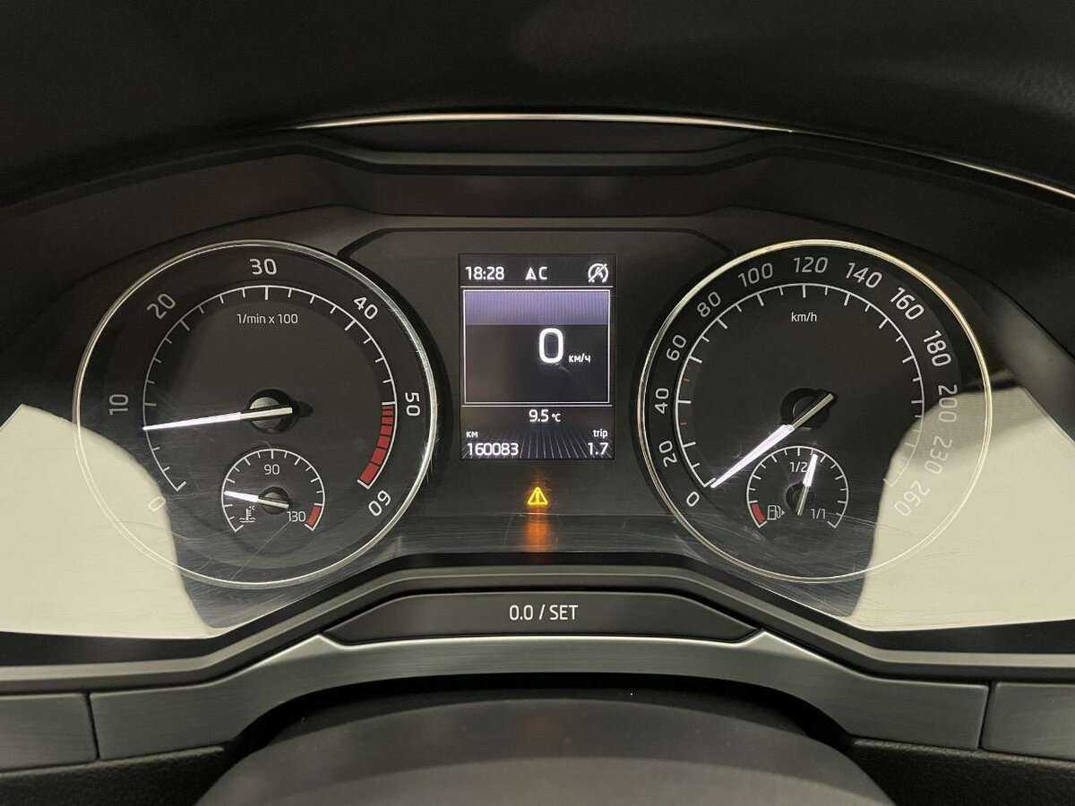 Б/У Шкода Суперб 2016 года. Фото: #9