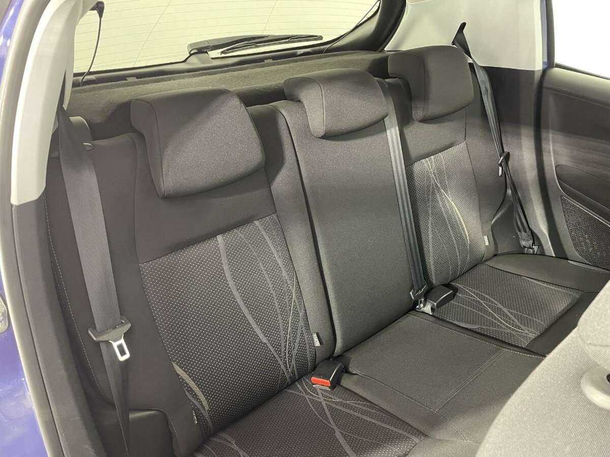 Б/У Пежо 208 2014 года. Фото: #14