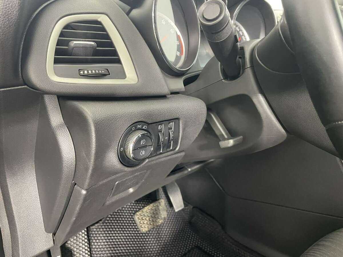 Б/У Опель Астра 2012 года. Фото: #8