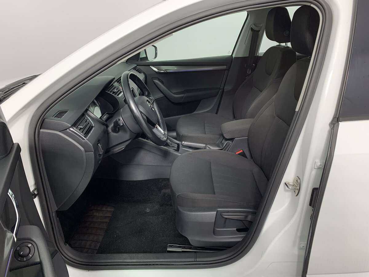 Б/У Шкода Октавия 2018 года. Фото: #15