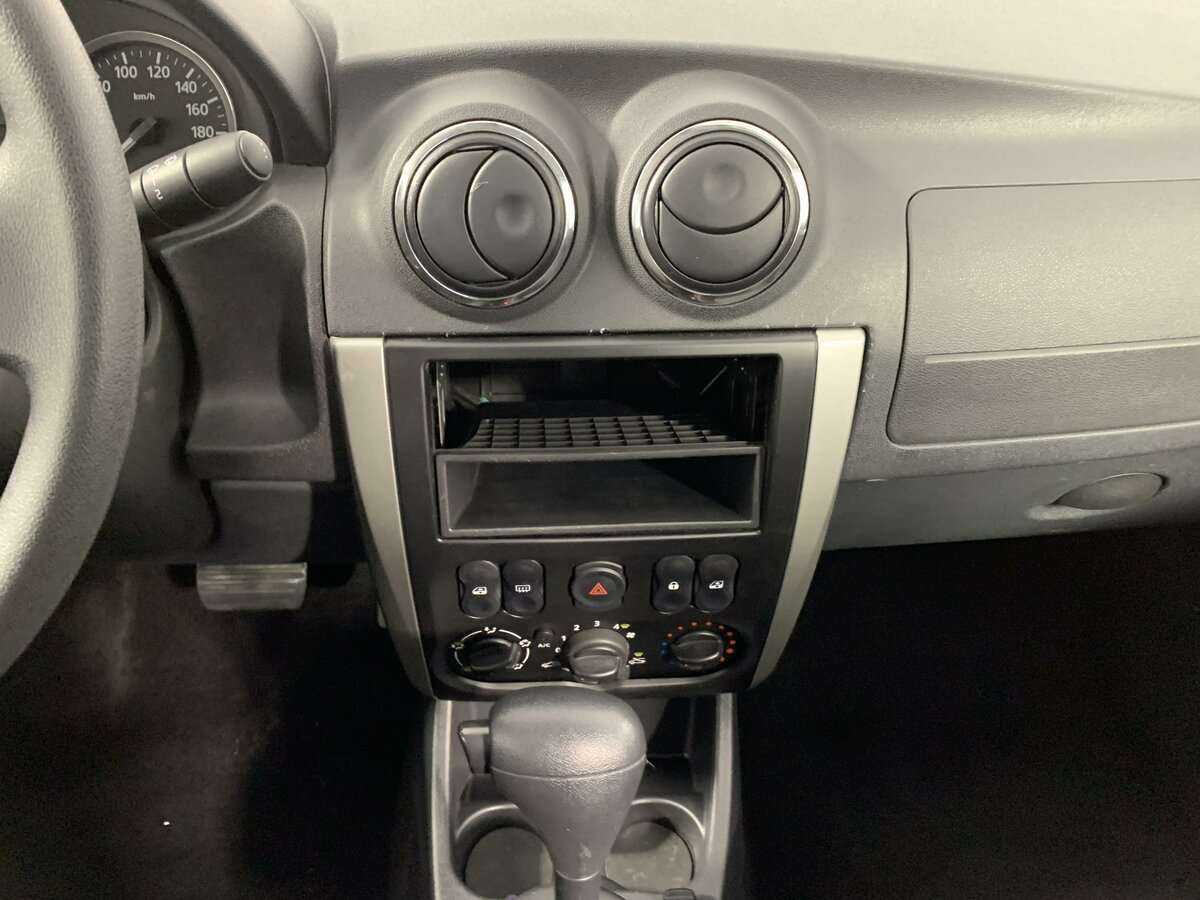 Б/У Ниссан Альмера 2018 года. Фото: #11