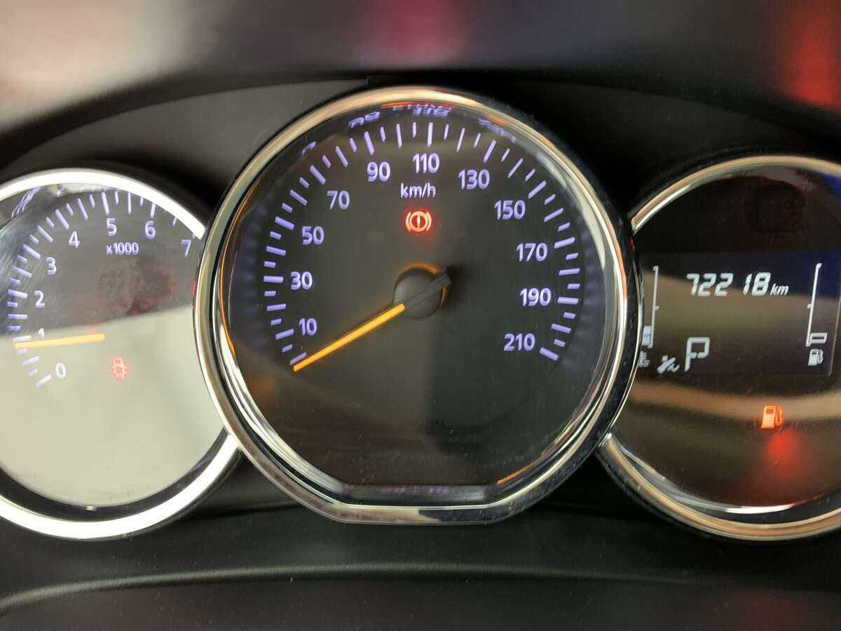 Б/У Рено Сандеро 2019 года. Фото: #10