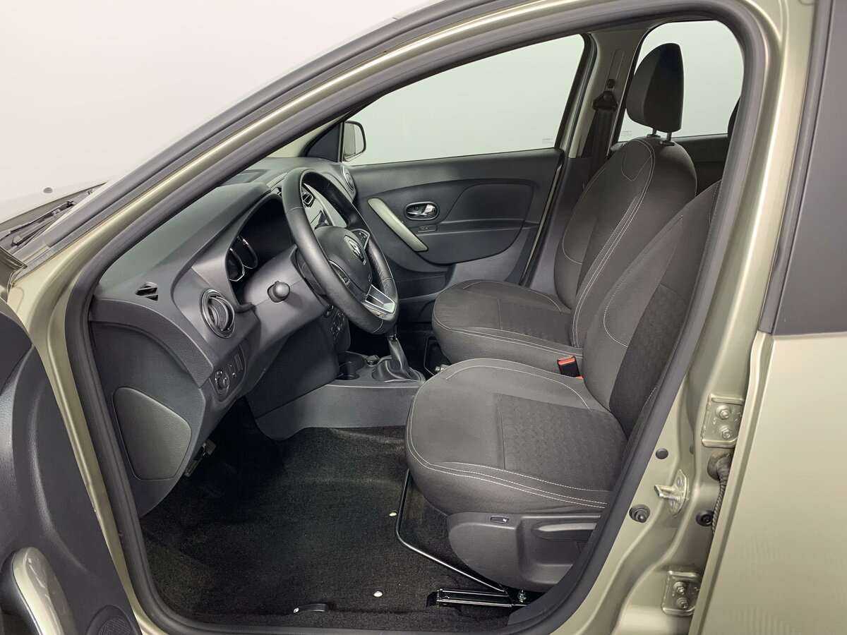 Б/У Рено Сандеро 2019 года. Фото: #13