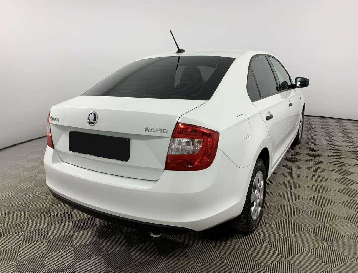 Б/У Шкода Рапид 2017 года. Фото: #4