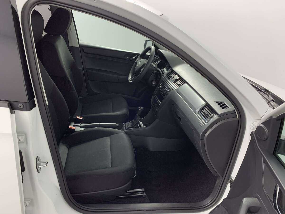 Б/У Шкода Рапид 2017 года. Фото: #19